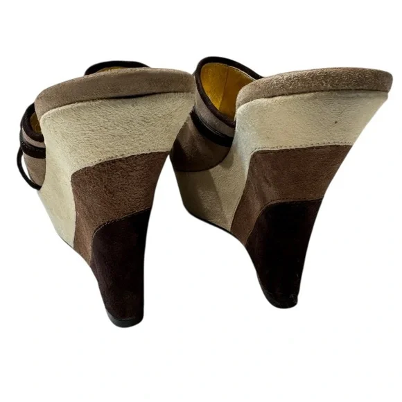 Jessica Bennett Elegant Tan Suede Mules with Dark Brown Trim Size: 10 - Picture 4 of 7